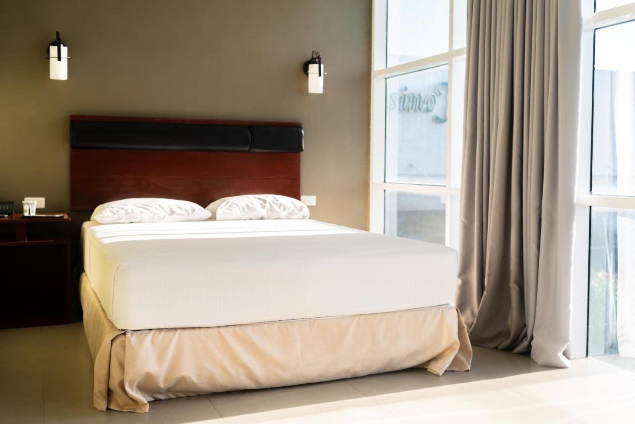 Dosi Hotel Ph Talisay  Luaran gambar